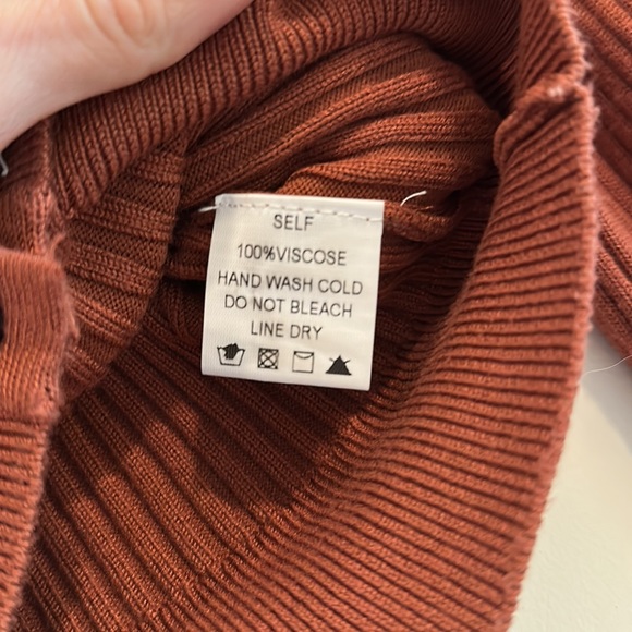 Vici Collection Rust Ribbed Button-Up Cropped Cardigan - Picture 7 of 12